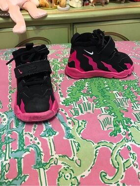 Nike Baby Girls Air DT Max 96 Basketball Shoes Pink Black 616504-003 High Top 4c